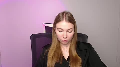 Emilia online show from February 5, 9:15 am