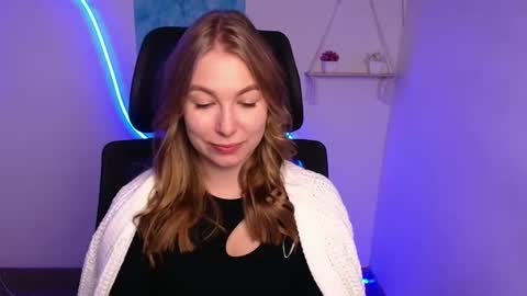 Emilia online show from October 22, 5:52 am