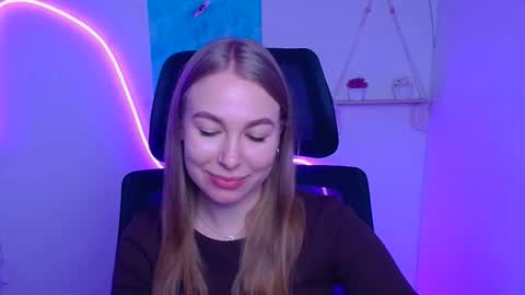 Emilia online show from December 1, 6:29 am