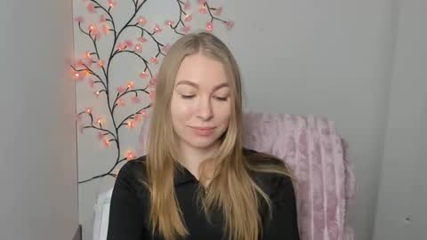 Emilia online show from January 10, 6:48 am