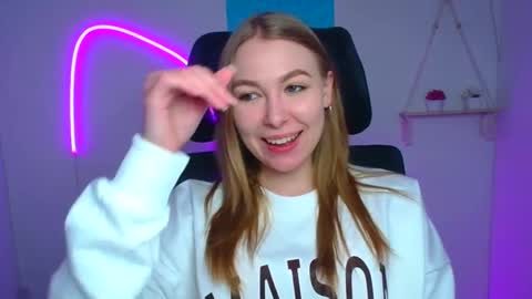 Emilia online show from February 21, 6:36 am