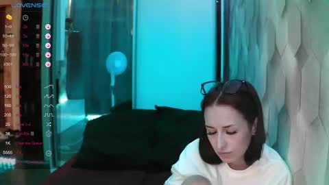 Snapshot of emilia_jack_carvel chatting on June 22, 1:29 am emilia_jack_carvel online show from June 22, 1:29 am