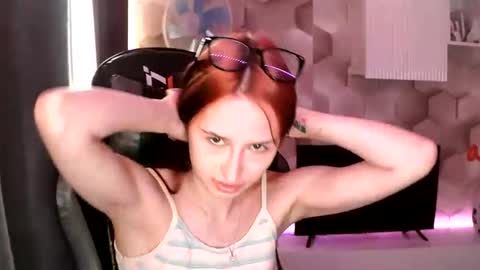 Snapshot of emilia_jack_carvel chatting on July 20, 2:04 am emilia_jack_carvel online show from July 20, 2:04 am
