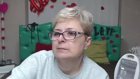 Snapshot of emiliagree chatting on January 16, 6:12 pm EmiliaGree online show from January 16, 6:12 pm