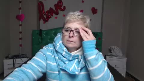 Snapshot of emiliagree chatting on February 4, 6:58 pm EmiliaGree online show from February 4, 6:58 pm