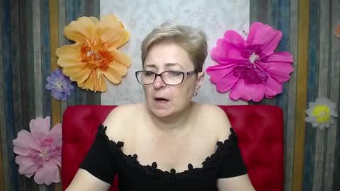 Snapshot of emiliagree chatting on May 7, 6:13 pm EmiliaGree online show from May 7, 6:13 pm