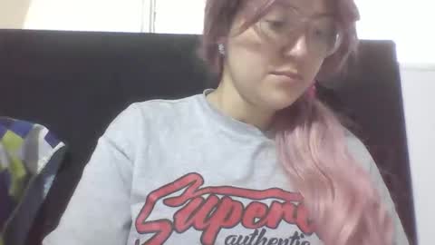 emiliahoney online show from January 17, 1:16 pm