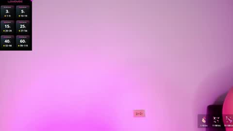 Snapshot of emiliana_bloomm chatting on October 20, 9:21 am emiliana_bloomm online show from October 20, 9:21 am