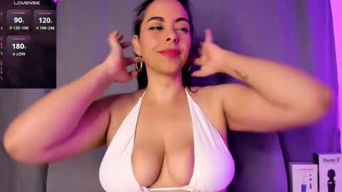 emiliana_bloomm online show from January 13, 7:24 am