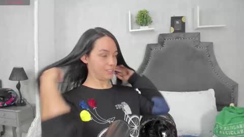 EmiliaRose online show from November 14, 9:24 pm