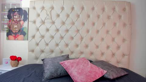 emilieandblake online show from February 14, 4:26 pm