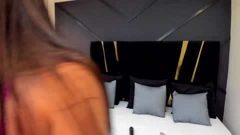 Emillie online show from December 27, 5:26 pm