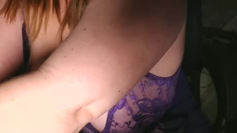 Snapshot of emiliefoxx chatting on May 8, 5:18 pm emilie foxx online show from May 8, 5:18 pm