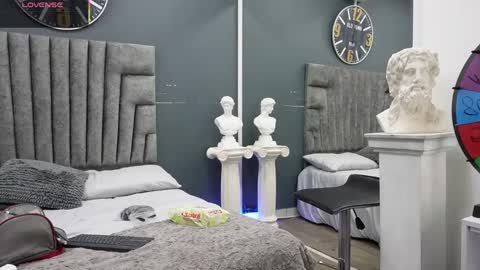 Emilio online show from April 14, 11:05 am