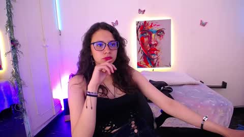 Snapshot of emilirusso chatting on October 14, 7:58 pm Emili Russo online show from October 14, 7:58 pm