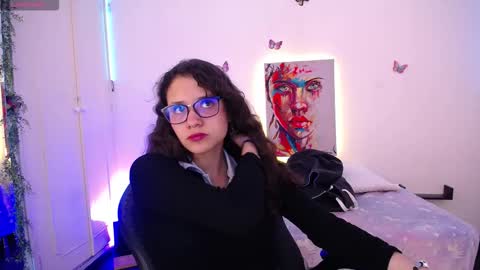 Snapshot of emilirusso chatting on October 15, 7:47 pm Emili Russo online show from October 15, 7:47 pm