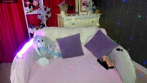 Emiliya online show from December 7, 4:42 am