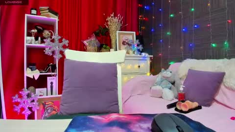 Emiliya online show from December 8, 8:20 am