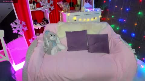 Emiliya online show from December 21, 5:14 am