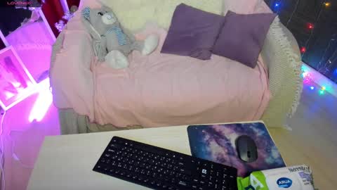 Emiliya online show from December 29, 2:49 am