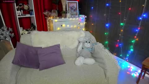 Emiliya online show from December 31, 1:57 am