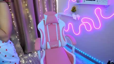 Emiliya online show from March 12, 2:41 am