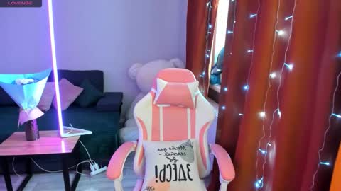 Emiliya online show from January 10, 4:47 am