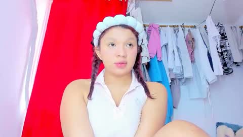 Snapshot of emilly_coper18 chatting on November 21, 3:00 pm emily online show from November 21, 3:00 pm