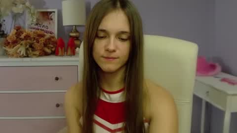 Snapshot of emilly_lust99 chatting on March 6, 10:52 am Emilly online show from March 6, 10:52 am