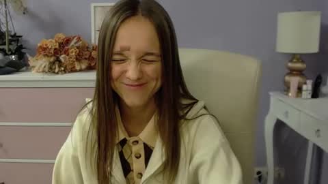 Snapshot of emilly_lust99 chatting on September 30, 6:51 am Emilly online show from September 30, 6:51 am