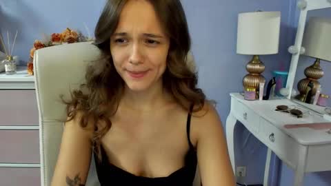 Emilly online show from March 10, 7:24 am