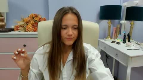 Snapshot of emilly_lust99 chatting on June 30, 6:36 am Emilly online show from June 30, 6:36 am