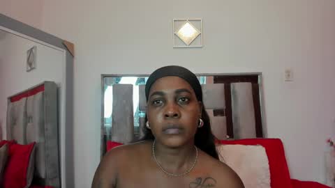 Emilly Roa online show from April 16, 7:03 pm