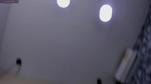 emillyharper_ online show from November 1, 4:25 am