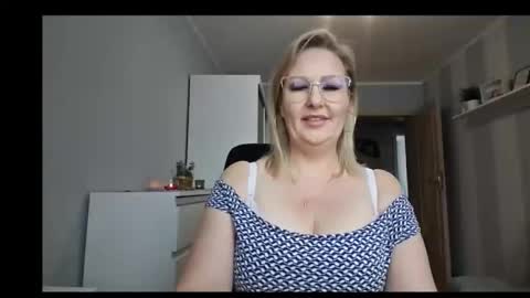 EmillyLove online show from February 11, 10:31 am