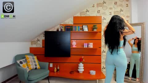 EmillyTaylor online show from February 4, 4:48 am