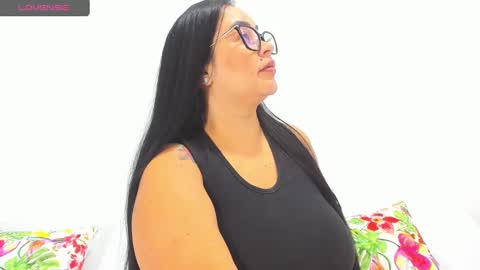 Emily  online show from January 4, 6:19 pm