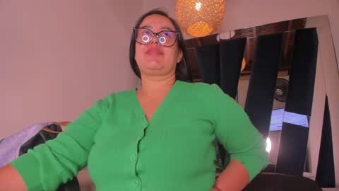 Emily  online show from January 28, 6:07 pm