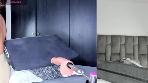 Emily online show from April 16, 10:49 am