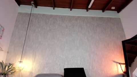 Emily online show from December 6, 3:22 pm