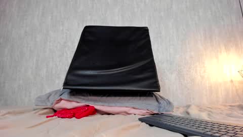 Emily online show from January 14, 11:27 pm