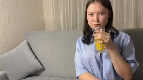 emily online show from April 18, 10:21 pm