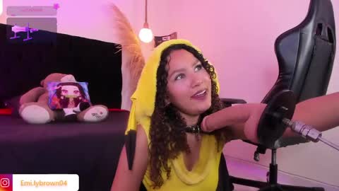 emily_brown04 online show from April 17, 12:41 pm