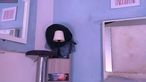 emily_castillo1_ online show from October 13, 3:39 am