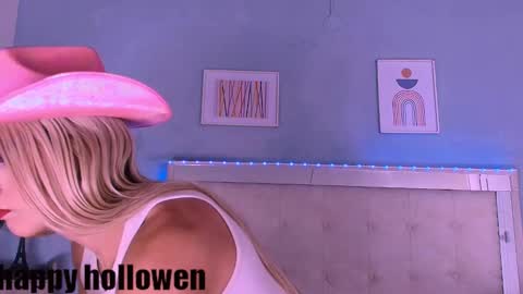 emily_castillo1_ online show from October 17, 6:05 am