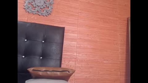 Snapshot of emily_coopeer1 chatting on January 28, 9:08 pm emily_coopeer1 online show from January 28, 9:08 pm