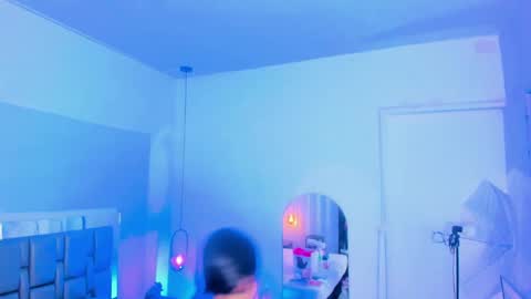 Emi  online show from February 20, 8:36 pm