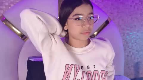 Snapshot of emily_greco chatting on January 10, 7:15 pm emily_greco online show from January 10, 7:15 pm