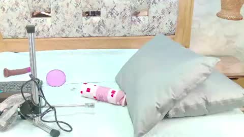 emily_greco online show from July 29, 11:41 am