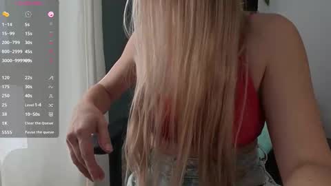 Emily online show from November 17, 10:10 am